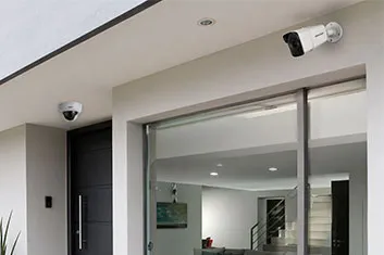 Precio de cámaras de seguridad en Perú: instalación residencial con 4 cámaras IP Hikvision